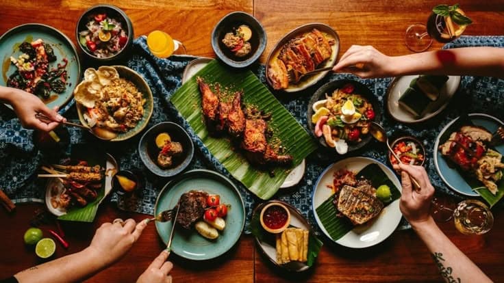 Mengapa Makanan Tradisional Indonesia Lebih Dari Sekadar Rasa? Sebuah Perjalanan Melalui Identitas Bangsa