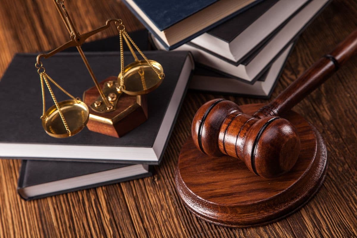 Mengapa Hukum Bukan Sekadar Aturan? Membangun Budaya Sadar Hukum di Era Digital