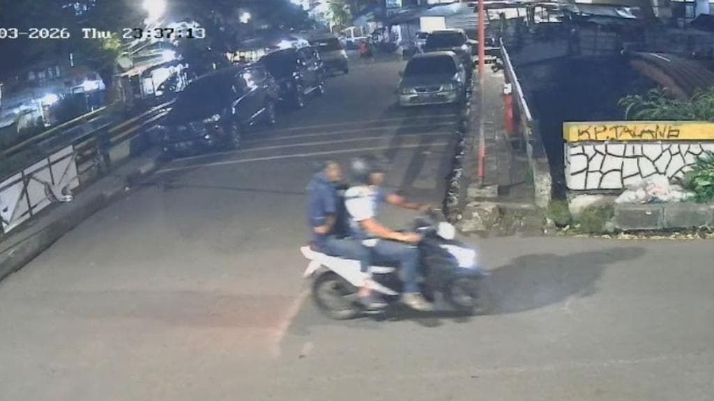 Helm Ungu dan Botol Kimia: Titik Terang Kasus Penyerangan Andrie Yunus yang Ditemukan Warga, Bukan Polisi