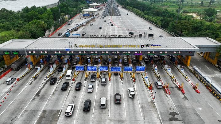 Strategi One Way Polri di Tol Trans Jawa: Antisipasi Gelombang Kedua Pemudik Pulang
