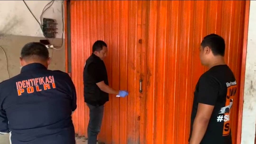 Misteri di Balik Pintu Kios Ayam Geprek: Kisah Freezer yang Menyimpan Horor Tak Terduga